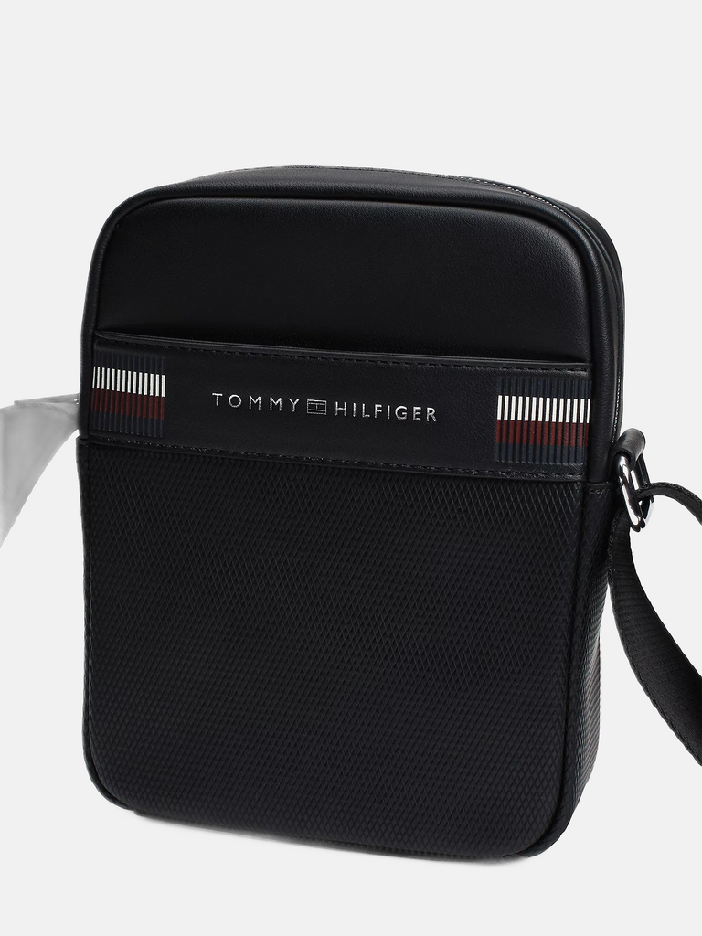 Tommy Hilfiger crna muška torba s teksturiranim detaljima-[SKU]